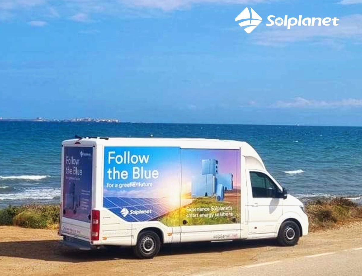 Solplanet Roadshow Bus – Live Inverter Demonstrations and Installation Workshops in Hungary by 3Buy Solar